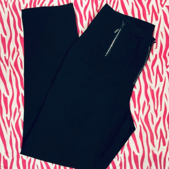 New Women’s Black Straight Leg Pants by NEWPORT, Size 10 - Picture 3 of 4